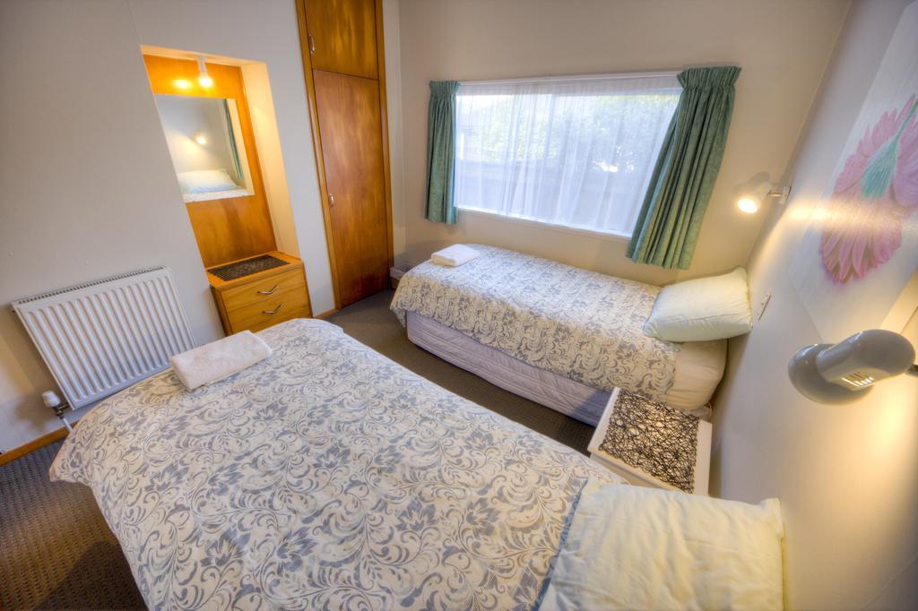 Tripinn Modern Motels & Affordable Accommodation Westport Phòng bức ảnh